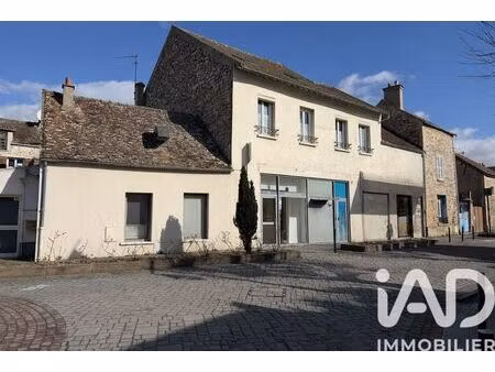 immeuble à vaux-le-pénil (77000)