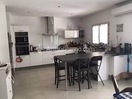 location maison 3 pièces 89 m2 à lavalette