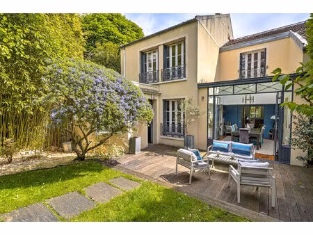 suresnes - centre ville - maison - 236 m2 - 5 chambres