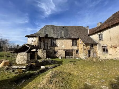 ancienne maison  membre de la commanderie d'ayen - un bien d'exception!
