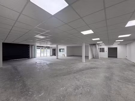 location locaux professionnels 5 pièces 506 m² à baie mahault (97122)  9 039 €