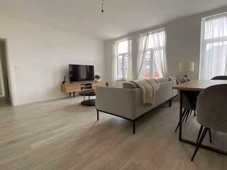 appartement (+/- 80m²) à louer à charleroi