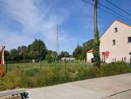terrain à bâtir dans un environnement rural