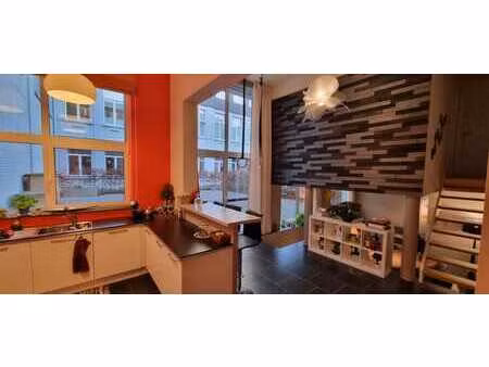 herve centre – triplex 119 m²  2 ch.  cour  peb b