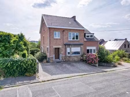 très belle maison sur les hauteurs de huy!