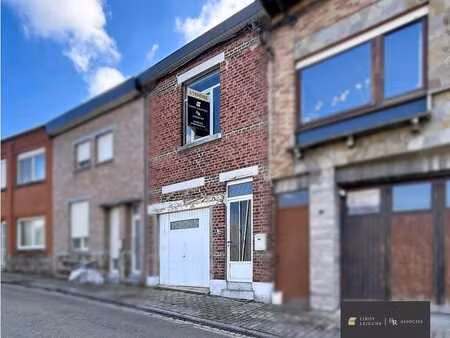 maison à rénover  jardin + grand garage
