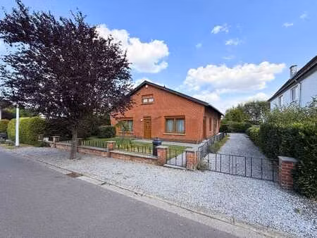 villa à vendre dans un quartier calme de ham-sur-heure