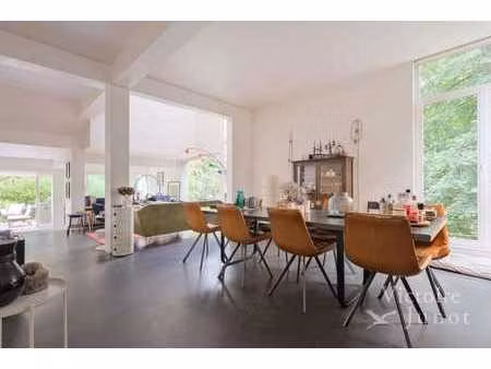 uccle : magnifique maison 3 façades signée marc corbiau