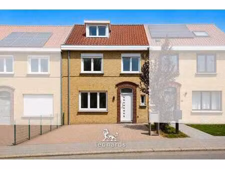maison prête à emménager dans une rue sans issue à courtrai