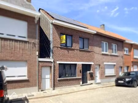 maison rénovée avec jardin à denderleeuw !