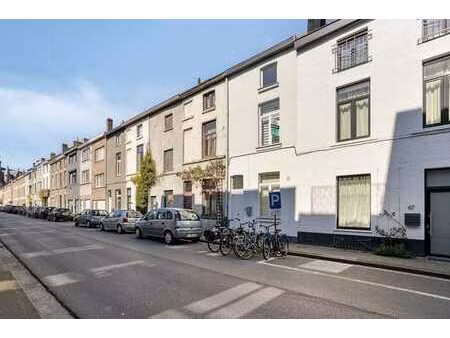 gerenoveerde stadswoning op populaire locatie