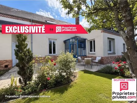exclusivité - maison de ville dans l'hyper centre de chateauneuf sur loire avec garage et.