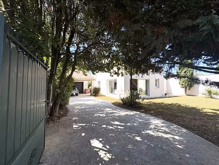 vente maison 6 pièces 180 m² à la rochelle (17000)  865 000 €