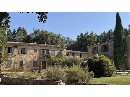 vente maison 11 pièces 470 m² à gordes (84220)  1 780 000 €