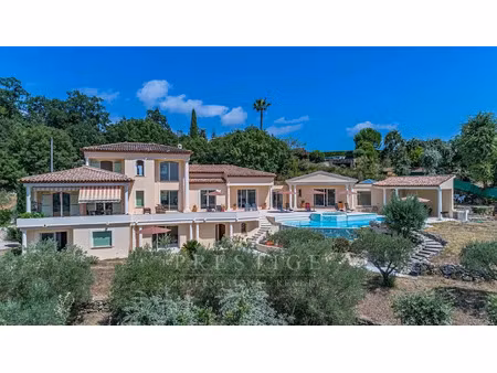 vente villa 7 pièces 388 m² à châteauneuf-grasse (06740)  3 350 000 €