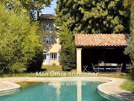 référence : 6066-anc - bastide familiale avec dépendances et grand terrain à pied de la to