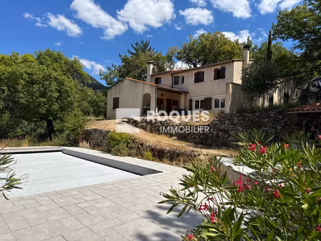 soubès  villa indépendante f4 d'une surface habitables de 10
