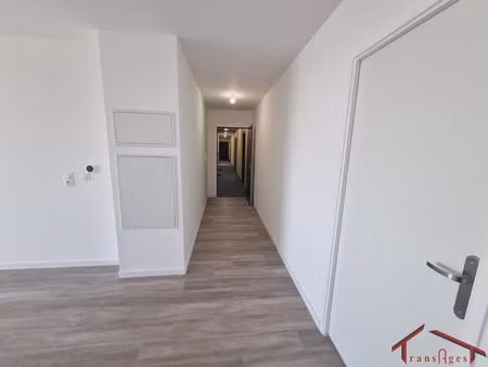 à louer - appartement 3 pièces - 67 35 m² - provins (7716