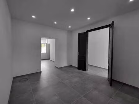 maison entierement renovee 3 chambres + jardin + garage