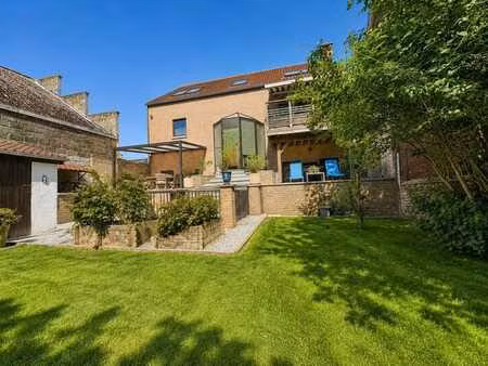 maison avec partie commerciale
