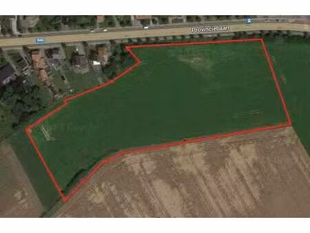 landbouwgrond van 255 a 64 ca – langs de provinciebaan te...