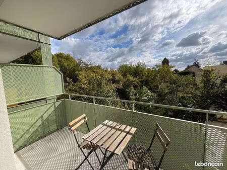 studio 1 pièce 28 m²
