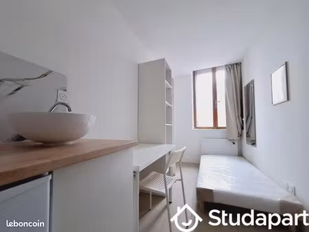 appartement 1 pièce 12 m²