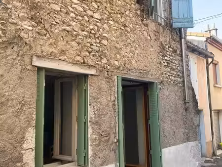 maison de rue meublée