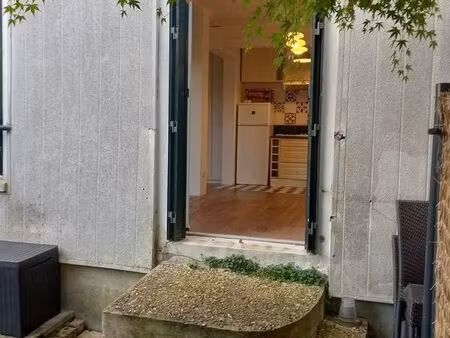 studio 1 pièce 32 m²
