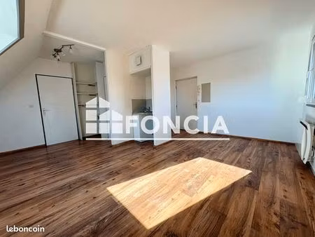 studio 1 pièce 27 m²