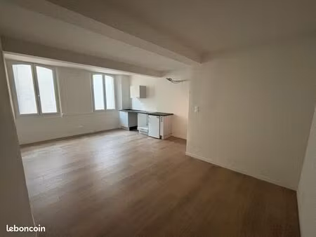 studio 33.50 m²