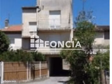 studio 1 pièce 27 m²