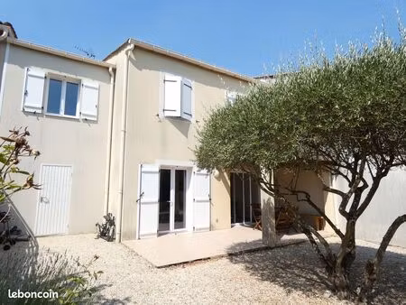 villa 5 pièces 110 m²