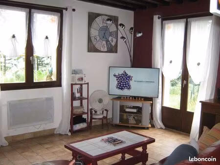 villa - 1 5 km d'ambert - 3 chambres