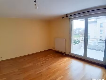 appartement 4 pièces 77 m²