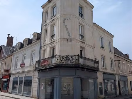 ? appartement meublé de charme (43 m²) – balcon d’angle & cachet de l’ancien