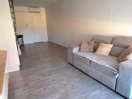 à louer - petite maisonette t2 en duplex à maisnil-lès-ruitz avec entrée indépendante - cl