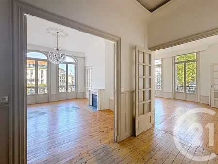 vente appartement 6 pièces 234.66 m² à le puy-en-velay (43000)  245 000 €