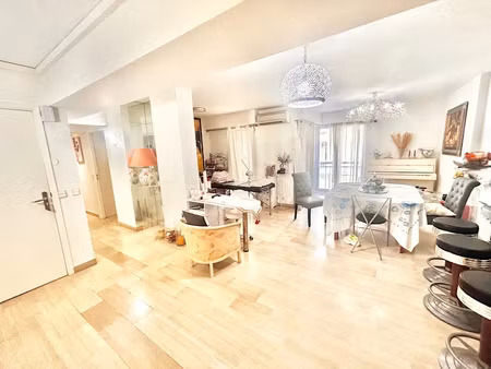 vente appartement 5 pièces 132 m² à cannes (06400)  499 550 €