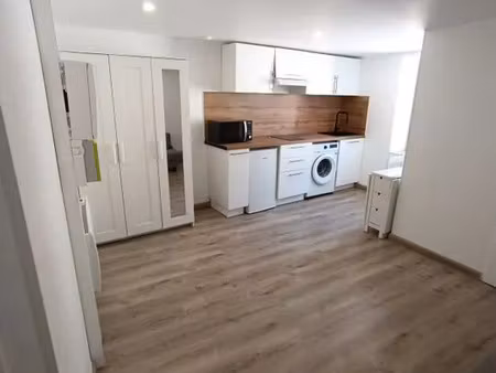 location appartement 1 pièce 19 m² à pertuis (84120)