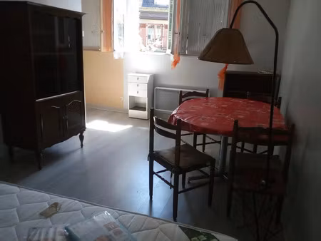 location appartement 1 pièce 22 m² à montmorillon (86500)
