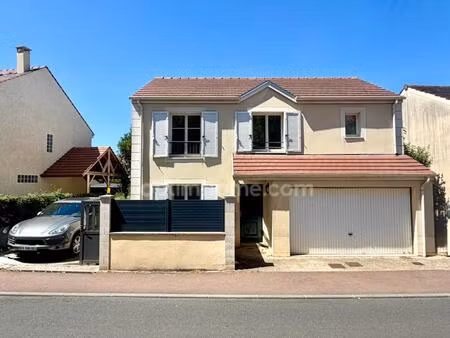 maison 4 chambres + double garage + parking