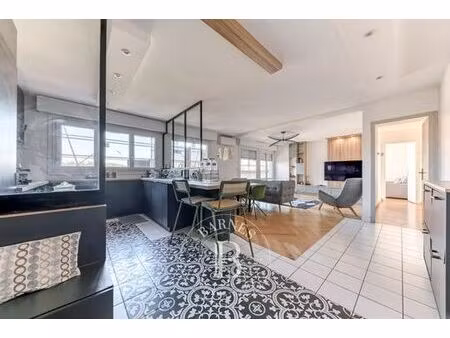 appartement de luxe de 4 pièces en location à lyon  france