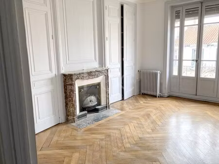 appartement t3 de 76m² - rue pierre corneille lyon 6ème