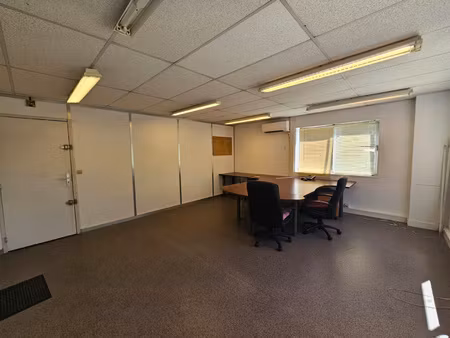 gradignan - avenue de la poterie - bureau climatisé de 30m2