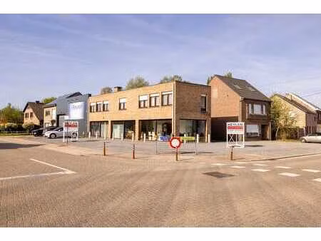 commerce avec appartement