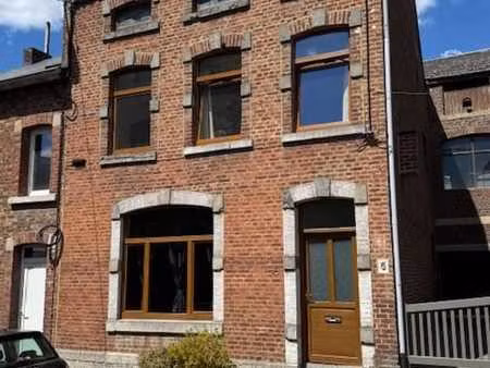 maison de ville dans le centre de rochefort
