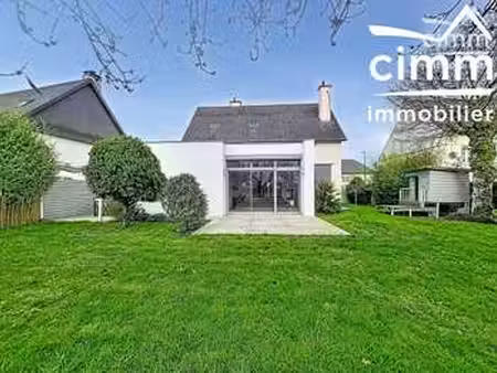 vente maison à saint-erblon (35230) : à vendre / 243m² saint-erblon