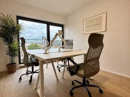 superbe bureau privé climatisé avec salle de réunion