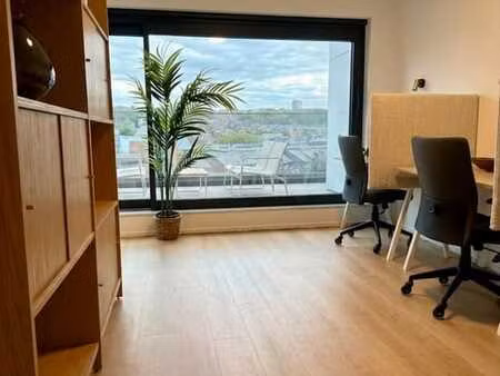 superbe bureau privé climatisé avec salle de réunion